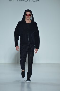 modeline göre NAUTICA siyah yelken