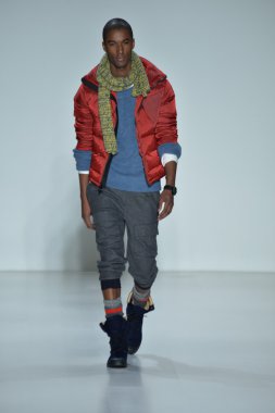 modeline göre NAUTICA siyah yelken