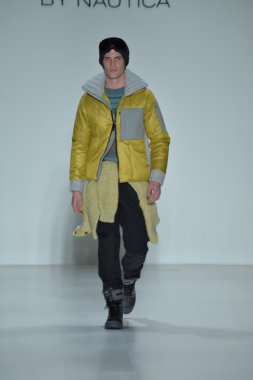 modeline göre NAUTICA siyah yelken