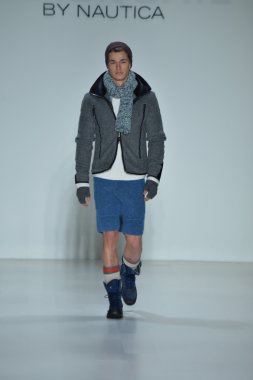 modeline göre NAUTICA siyah yelken