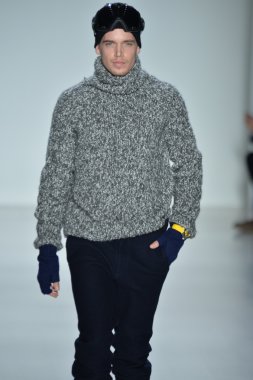 modeline göre NAUTICA siyah yelken