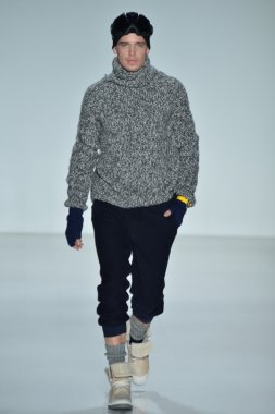 modeline göre NAUTICA siyah yelken