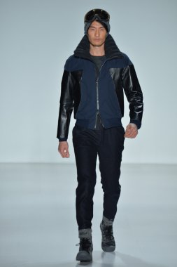 modeline göre NAUTICA siyah yelken