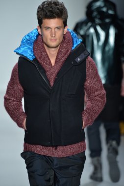 modeline göre NAUTICA siyah yelken