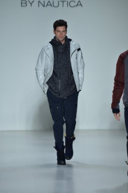 modeline göre NAUTICA siyah yelken