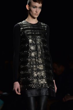 carmen marc valvo modeli