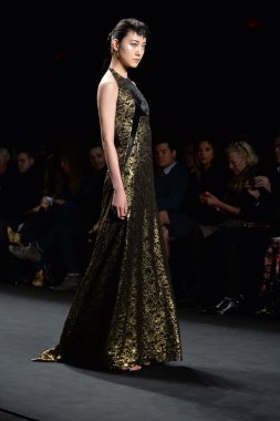 carmen marc valvo modeli