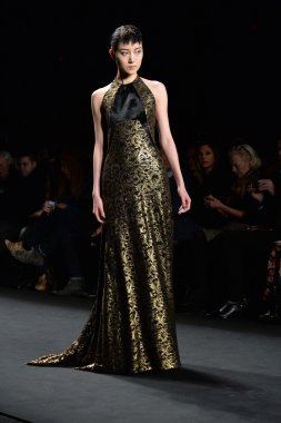 carmen marc valvo modeli