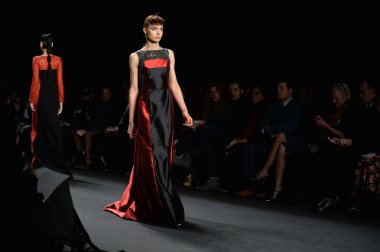 carmen marc valvo modeli