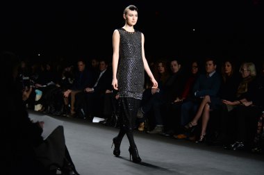 carmen marc valvo modeli