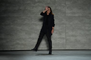 Tasarımcı nicky zimmermann