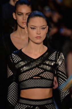 tarafından max azria herve leger, modelleri