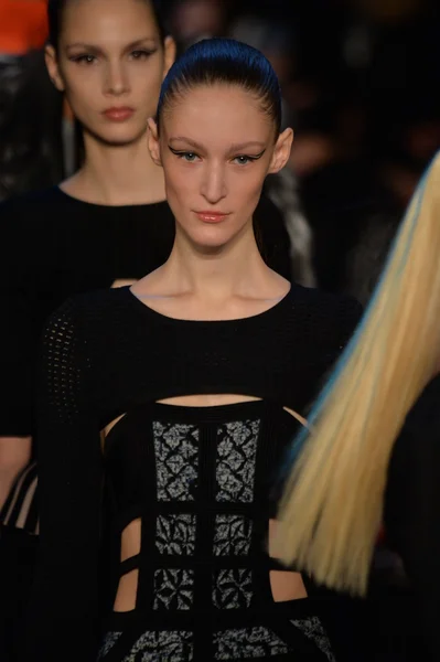 Modelos en Herve Leger Por Max Azria — Foto de Stock