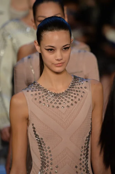 Models at Herve Leger By Max Azria — Stock Photo, Image