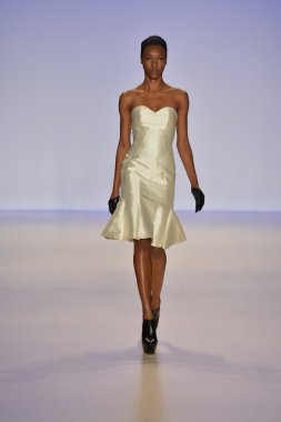 meskita moda şovunda modeli