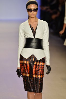 meskita moda şovunda modeli