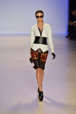 meskita moda şovunda modeli