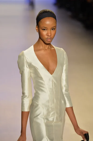Model at Meskita fashion show — Stock Photo, Image