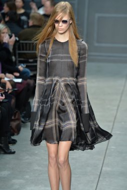 vera wang defile, model