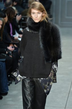 vera wang defile, model