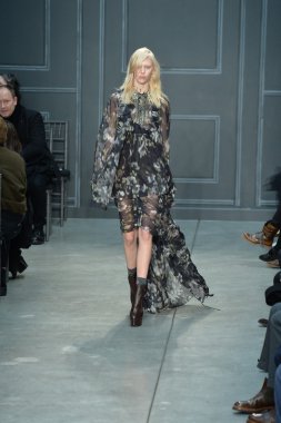 vera wang defile, model