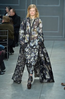 vera wang defile, model