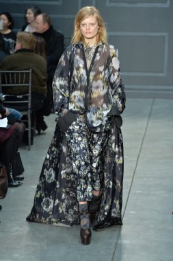 vera wang defile, model
