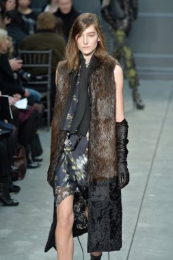 vera wang defile, model