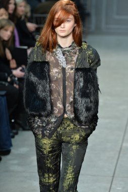 vera wang defile, model