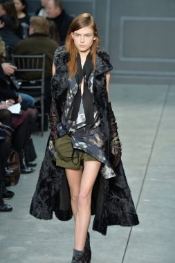 vera wang defile, model
