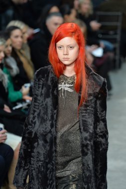 vera wang defile, model