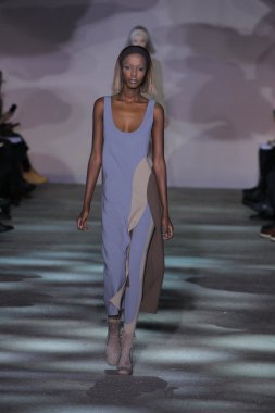 model yürür pist marc jacobs