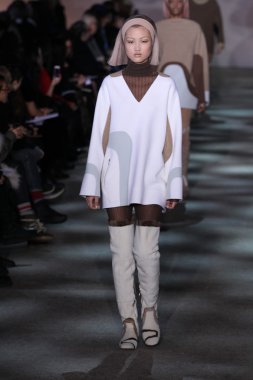 model yürür pist marc jacobs