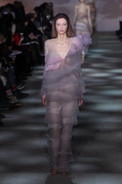 model yürür pist marc jacobs