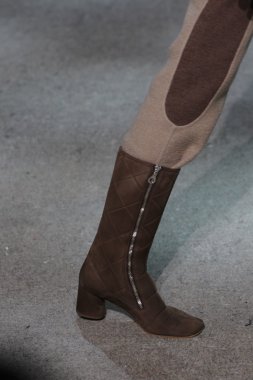 model yürür pist marc jacobs