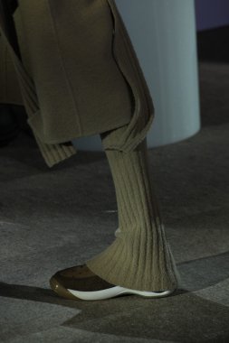 model yürür pist marc jacobs