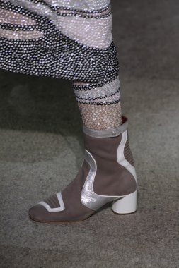 model yürür pist marc jacobs