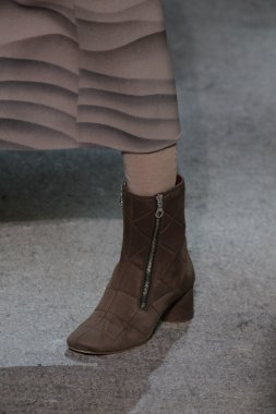 model yürür pist marc jacobs