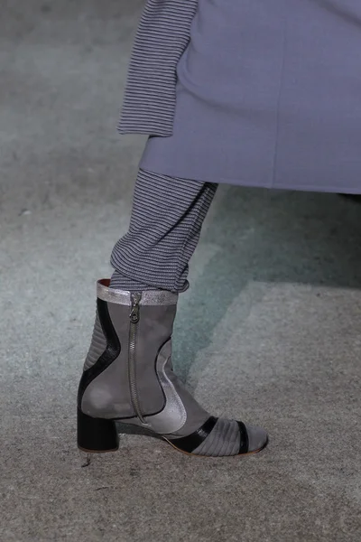 model yürür pist marc jacobs