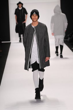 Tasarımcı denetim sektörü elbise modeli