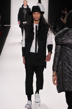 Tasarımcı denetim sektörü elbise modeli