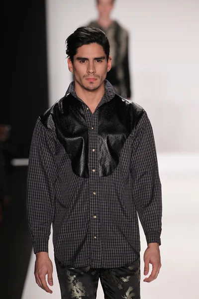 Model walks the runway wearing Mister Triple X — Stock Photo, Image