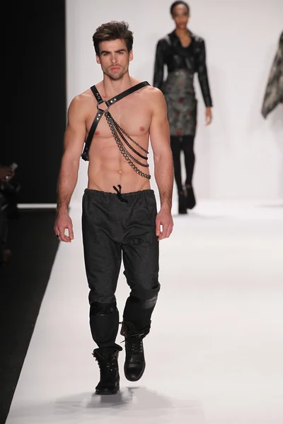 Model walks the runway wearing Mister Triple X — Stock Photo, Image