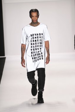 Tasarımcı denetim sektörü elbise modeli