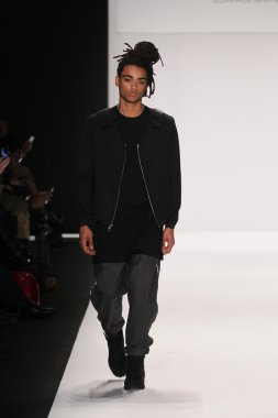 Tasarımcı denetim sektörü elbise modeli