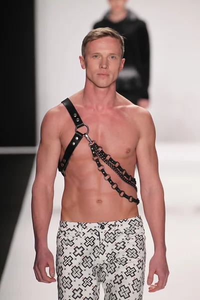 Model walks the runway wearing Mister Triple X — Stock Photo, Image