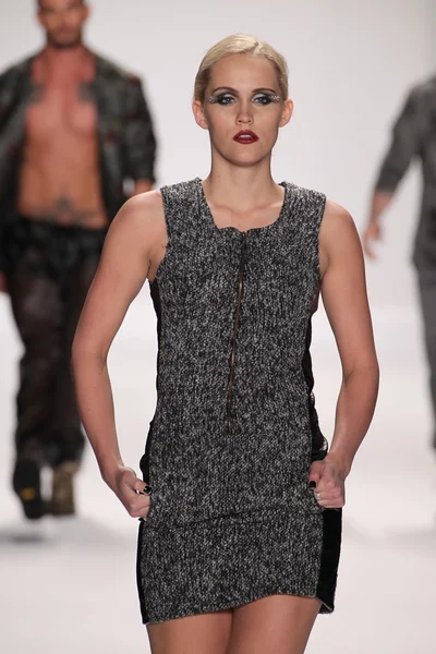 Model walks the runway wearing Mister Triple X — Stock Photo, Image