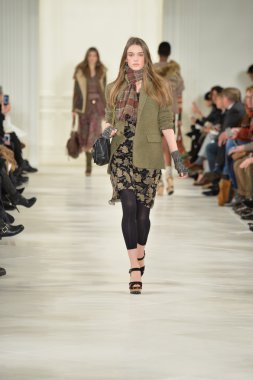 model, ralph lauren defile