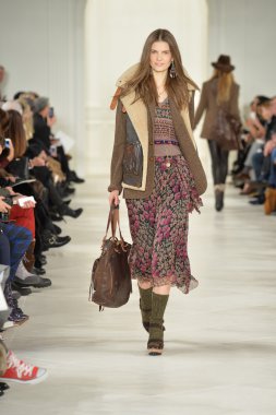 model, ralph lauren defile