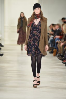 model, ralph lauren defile
